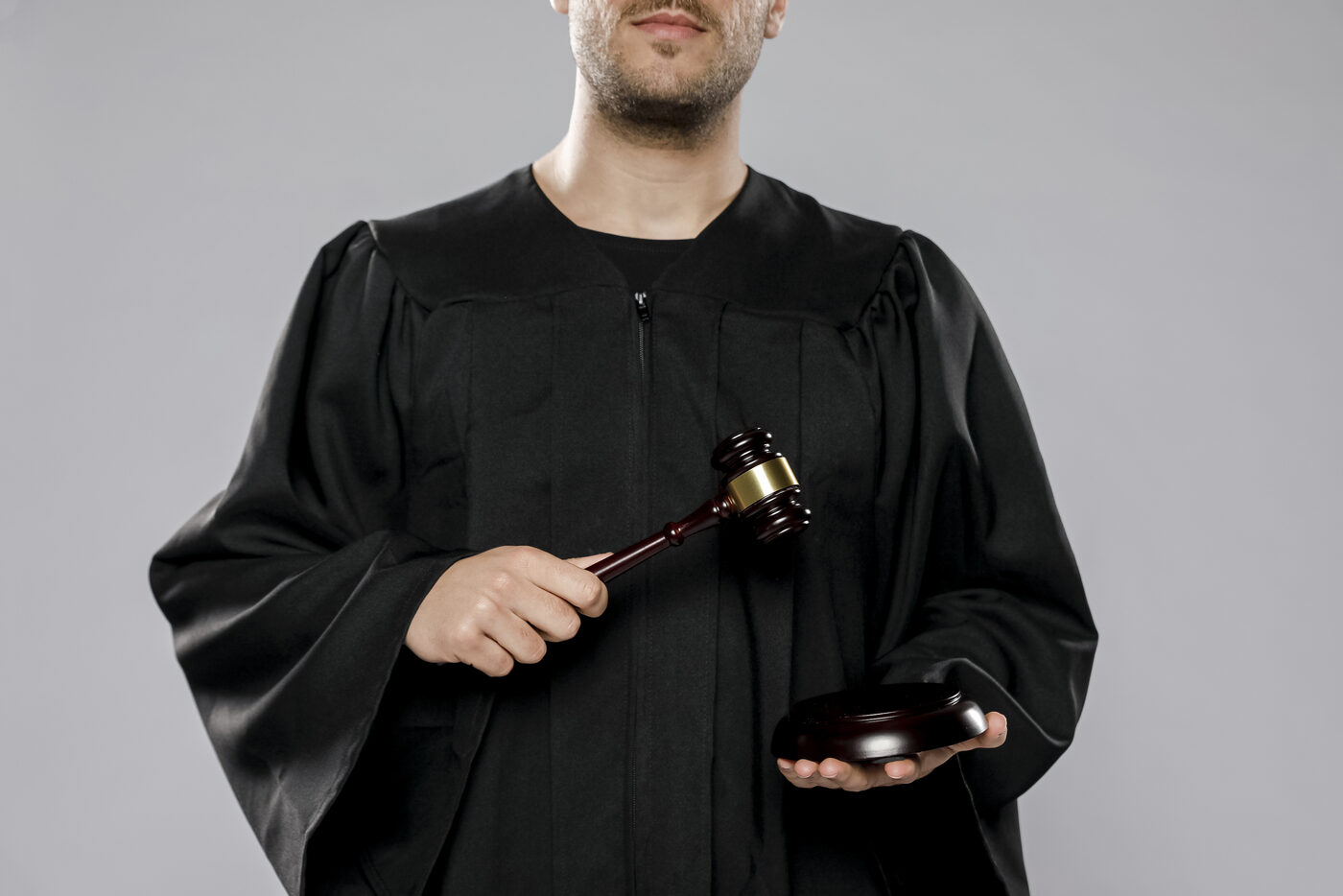 עורך דין נזקי גוף כמי שנכנס לתמונה כששגרת החיים נשברת